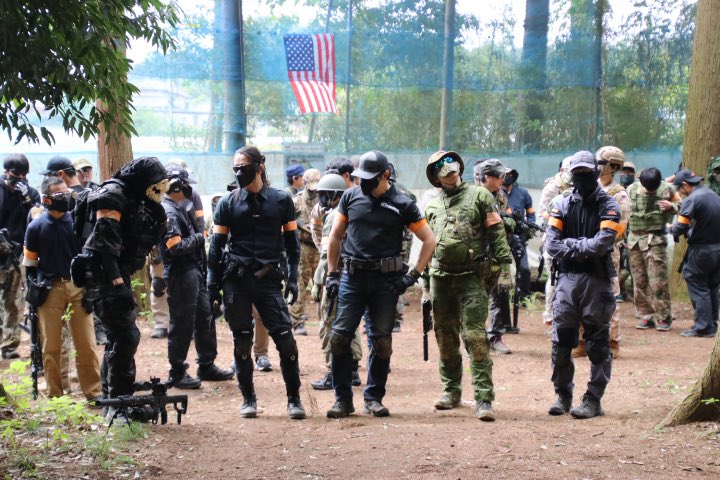 MIGLF_Airsoft's tweet photo. 昨日は3ヶ月ぶりくらいのサバゲーでした
参加された皆様お疲れ様でした！

ボルトアクション楽しいですね〜
サバゲーでボルトアクション使うの初めてだと思うんで、子供の頃からの夢が叶いましたね

次もまたこのライフルを持って行こう☠️ https://t.co/nHTfnyTcCU