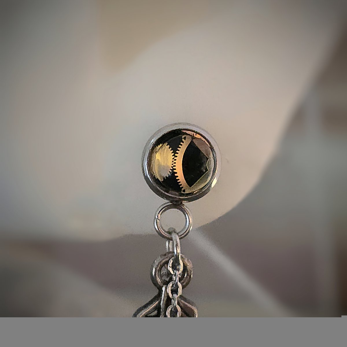 accessoriesque's tweet photo. 明日イベントなのにギリギリまで製作中！
明日、明後日とビッグサイトで待ってます！
#スチームパンク
#arteVarie https://t.co/WLDkmqiPTG