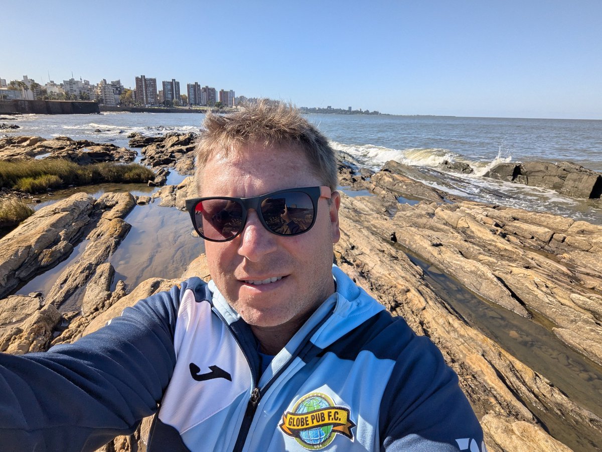 dberch88's tweet photo. I walked 26 kilometers yesterday. I think I've seen all of Montevideo. My legs still hurt. https://t.co/ndni8JhN8C