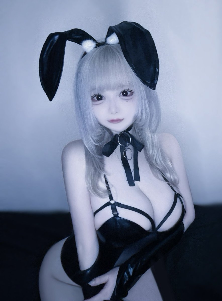 御月 tweet media