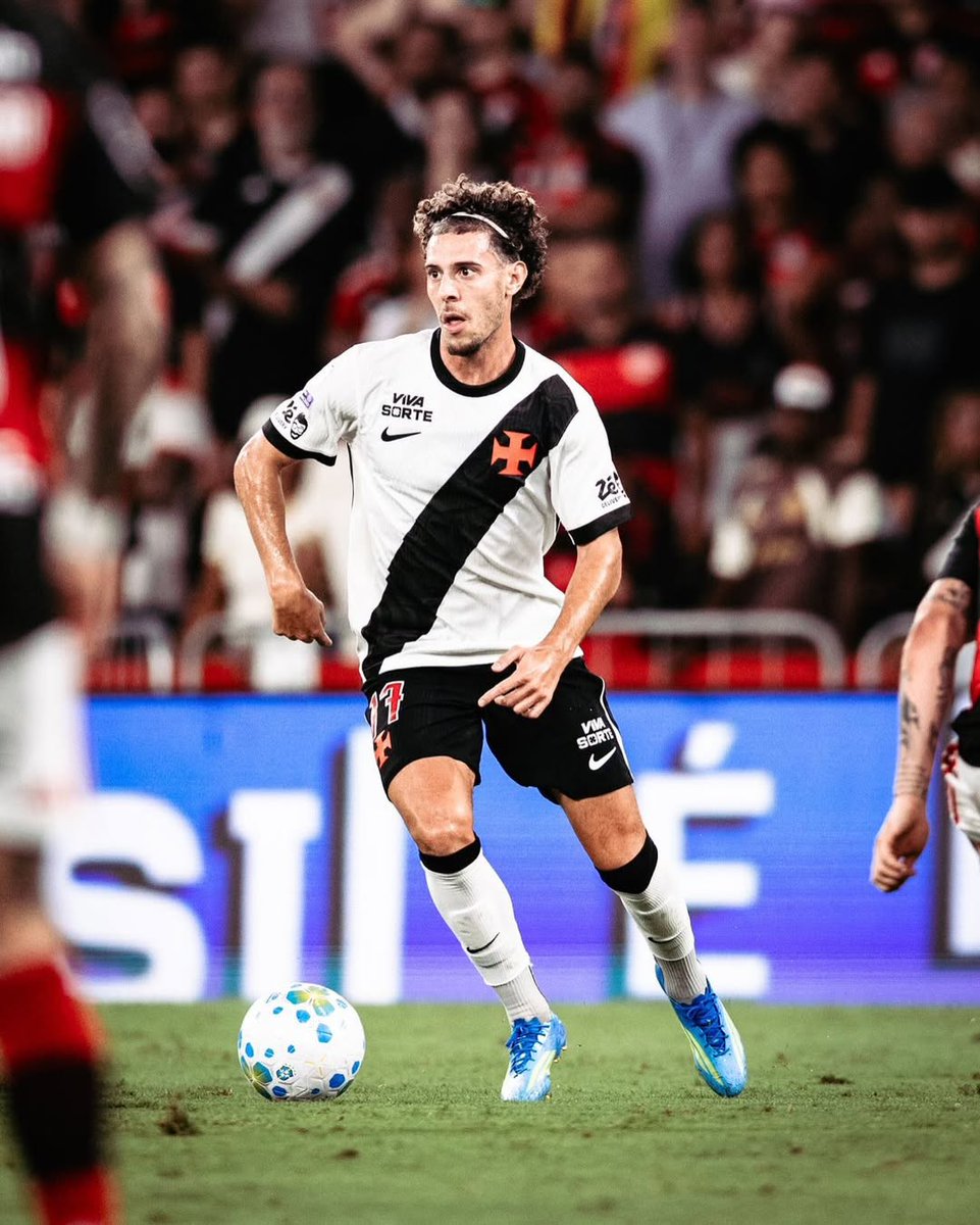 NewsAlmirantee's tweet photo. "Muita vontade e empenho até o fim, como deve ser! Feliz por contribuir com mais uma assistência para a equipe. 🤍"

— Nuno Moreira, em seu Instagram

📸: Lucas Almeida https://t.co/flGc3sgVfg