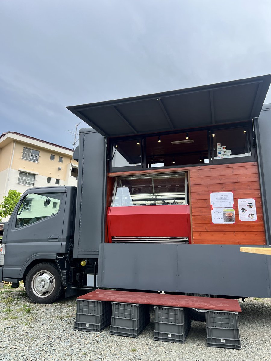 GWも明日まで、
キッチンカーも明日まで、
NAGANO BREWERYさん1周年イベントで出店してます！