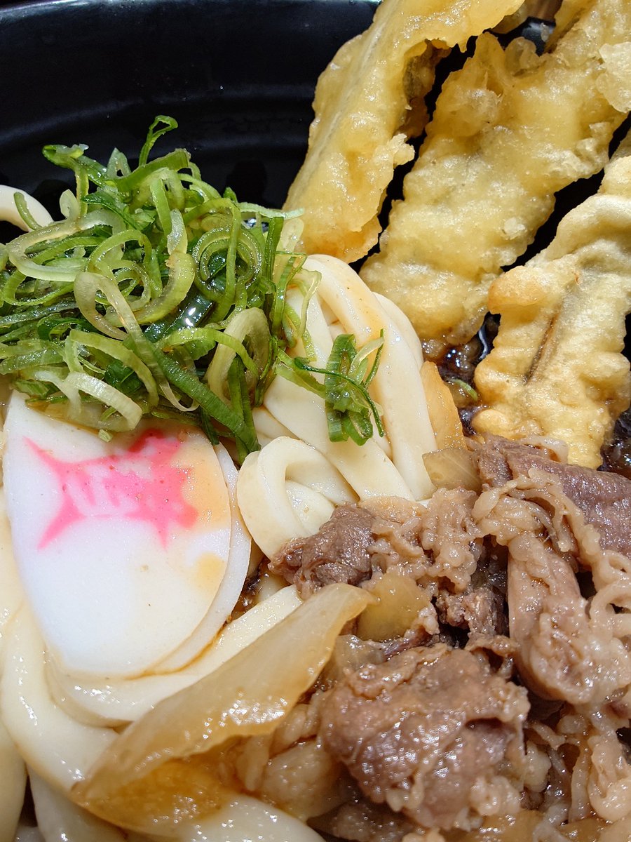 kamuy's tweet photo. 初めて資さんうどんに来ましたが、思った以上に普通のうどんでした。
生活圏内にあればちょいちょい行くけど、わざわざこれのために経路外れてまでって感じではないかな。
まあ美味かったのは間違いないです。 https://t.co/0Rp495EQIN