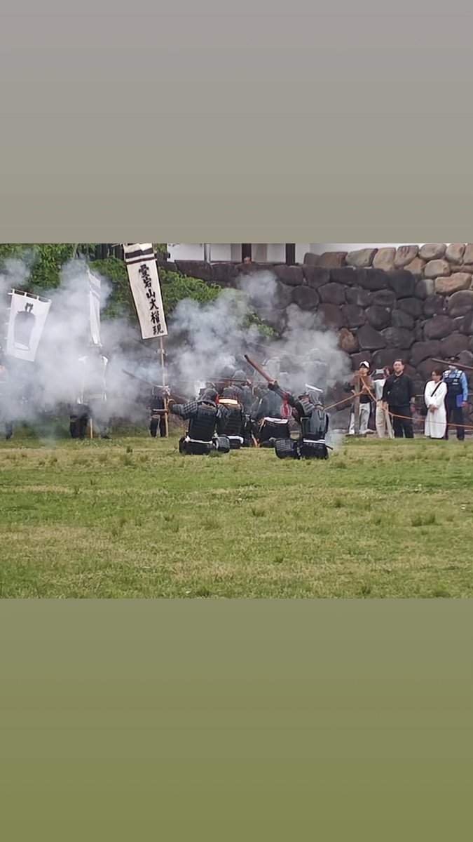 TakYukimura's tweet photo. 白石市のお祭りを初めて見に行きました。片倉鉄砲隊の皆様を見るのに、福島からやって来ました https://t.co/M9YdagaHA7