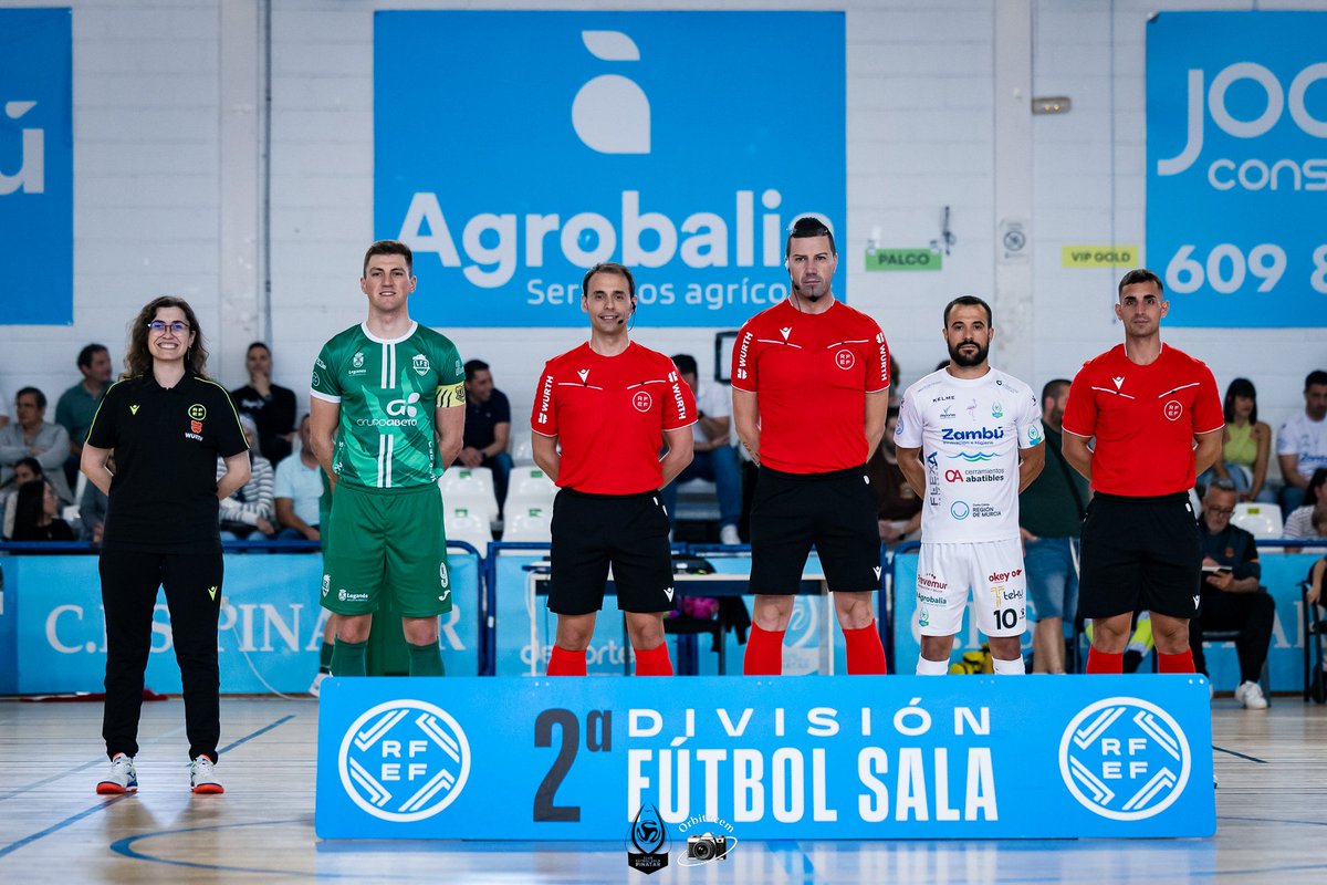 CoGAFS's tweet photo. 🏆 2ª División

👥 Eduardo Sierra / Kepa Díez
👥 Javier Leal / Júlia Àngels García

@CFS_Pinatar 🆚 @CDLeganesFS

📸 @orbitacem

#futsal #aretofutbola #futsalreferee #sanpedrodelpinatar #cogafs https://t.co/SlsDwWQmPG