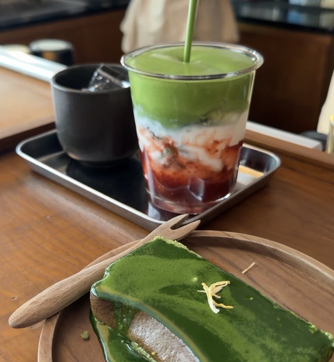 annajmaxo's tweet photo. top 5 matcha favoritkuu:

1. strawberry matcha latte - cafe de luneir bali
2. ajisai matcha latte - niko neko KL
3. corn tea matcha latte - matchaman
4. strawberry matcha latte - echo SG
5. harumi matcha cold whisk - uji matcha https://t.co/O7HvxwhSpx