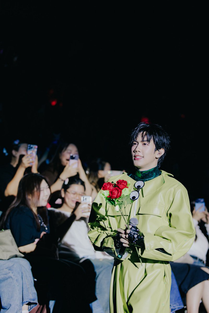 doodie_gboy's tweet photo. Chokun status : แต่งงานแล้ว 💍🌹 https://t.co/sUxJuBcu5M