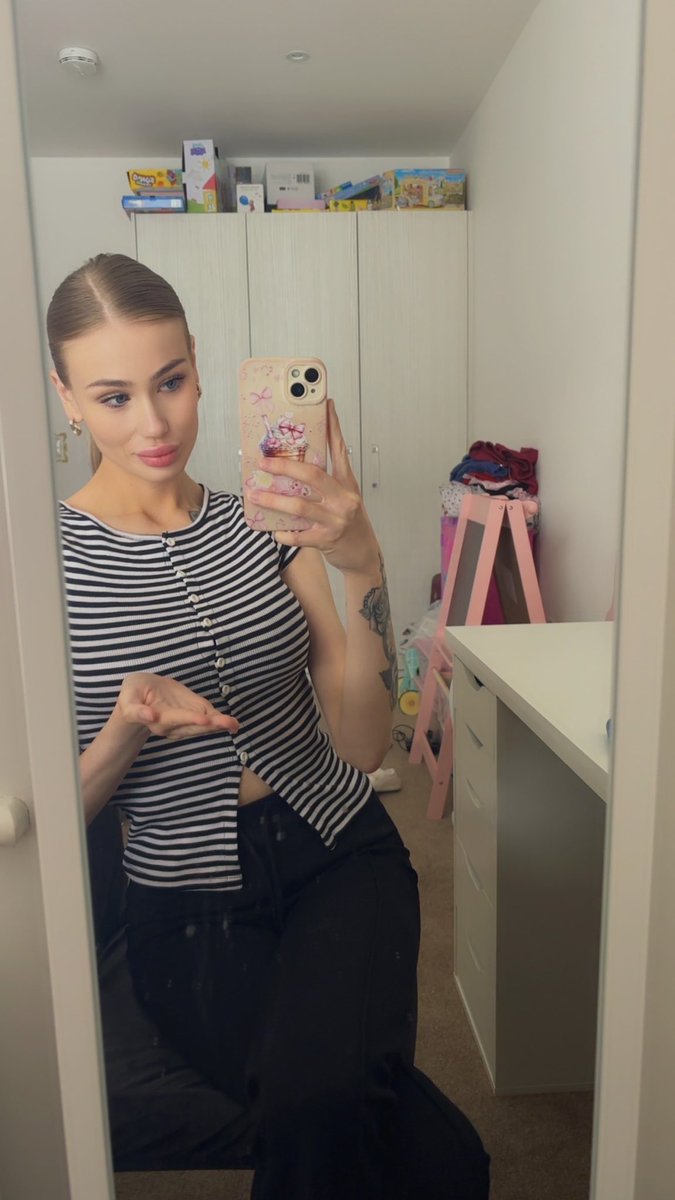 MISTRESS ELENA tweet media