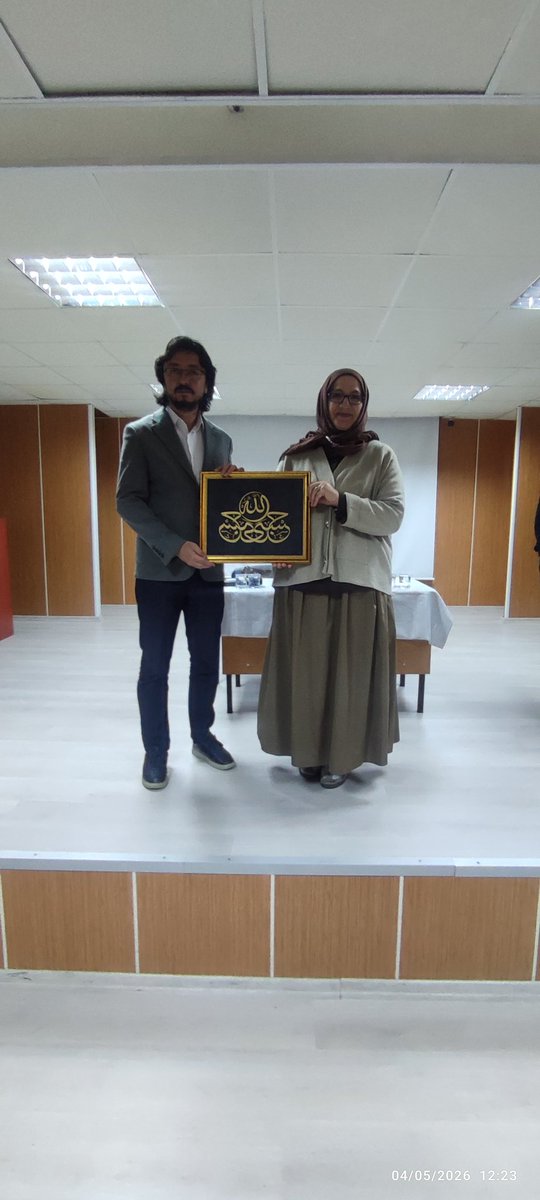 mutlubiregitim's tweet photo. ✨✨ Müdürlüğümüz bünyesinde düzenlenen "Yazar Söyleşileri" kapsamında bugün Yazar Hasibe Çerko ile Öğrenciden Armağan Anadolu Lisesi'ndeydik.

🌟Mutlu Bir Eğitim Dergisi 
https://t.co/pcBCxSKXHM

@ahmetcoskun6134

​#Edebiyat https://t.co/rArPWHk0dQ