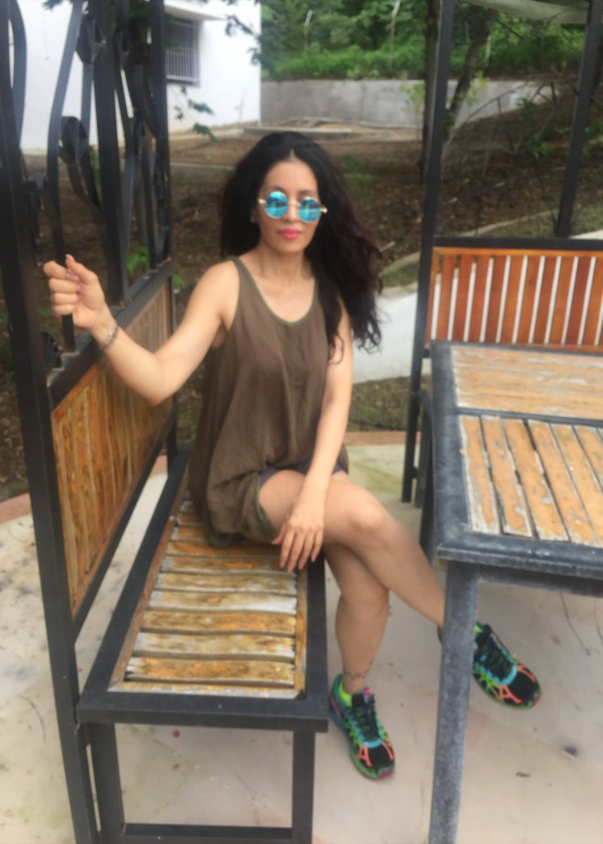mreenaldeshraj's tweet image. BE YOUR OWN KIND OF BEAUTIFUL ❤️
:
Family time❤️
:
#farms #nagpur #familytime #mreenaldeshraj #mreedazzle ❤️