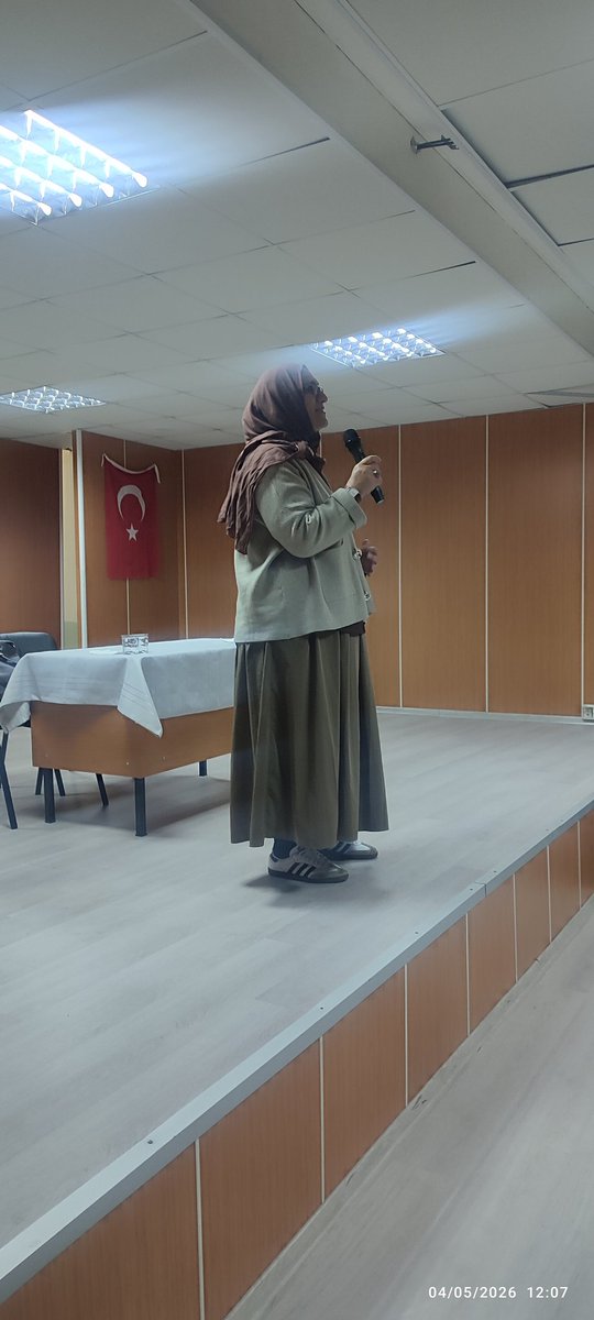 mutlubiregitim's tweet photo. ✨✨ Müdürlüğümüz bünyesinde düzenlenen "Yazar Söyleşileri" kapsamında bugün Yazar Hasibe Çerko ile Öğrenciden Armağan Anadolu Lisesi'ndeydik.

🌟Mutlu Bir Eğitim Dergisi 
https://t.co/pcBCxSKXHM

@ahmetcoskun6134

​#Edebiyat https://t.co/rArPWHk0dQ