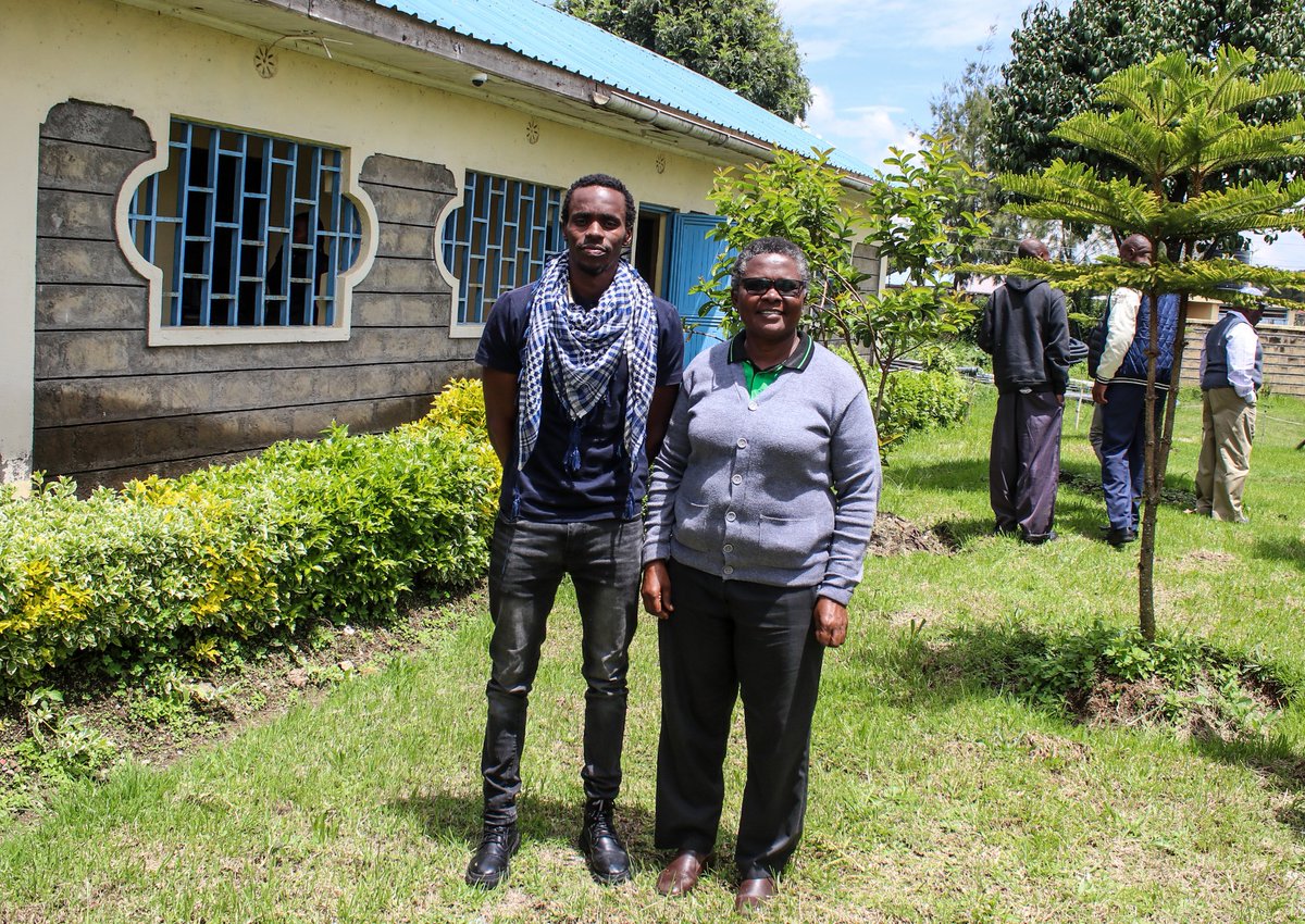 Mosesnoah254's tweet photo. Advocacy in action
Great session with the Director of Environment, Nyandarua County. We’re diving deep into the development of #wastemanagement #policy &amp; legislation to protect our natural resources.
Transitioning from "reporting" to "shaping" the environmental agenda. 
#ToPP https://t.co/DwaOz9aNo7