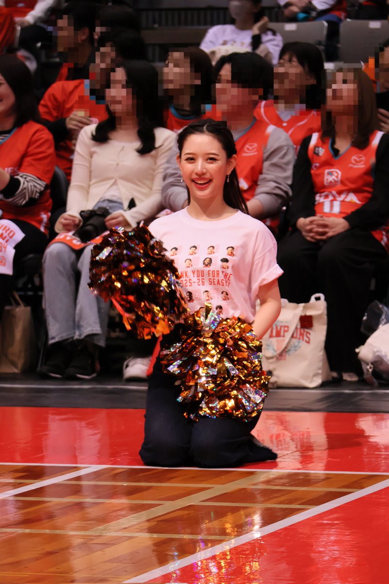 michael_cheerup's tweet photo. ファン感の帰りに私服MIYUKOさんにたまたま出会えたが美人だった。
(写真はファン感中のMIYUKOさん)
#広島ドラゴンフライズ #ドラゴンフライズ #B1 #Bリーグ #MIYUKO https://t.co/Z6Tqo4VyVA