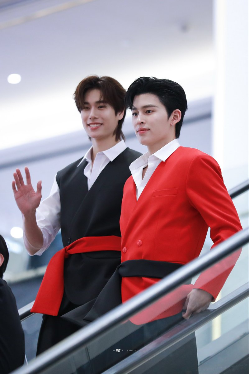 •พีเจจจจจ•🚂 tweet media