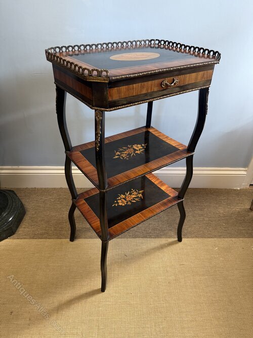 antiques_atlas's tweet image. For SALE on Antiques Atlas we have this
A French Ebonized Walnut Frame Whatnot 
antiques-atlas.com/antique/a_fren… 
From Beech And Springs Antiques 
#antique #antiques #antiquefurniture