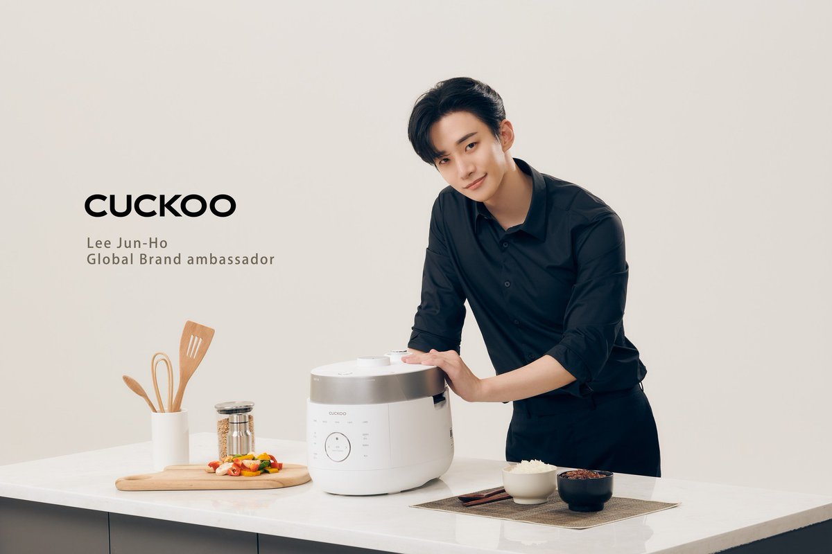 itideology's tweet photo. cuckooworld. hk Instagram
https://t.co/bCAd6j6Oyc
📣歡迎 CUCKOO 品牌全球代言人 李俊昊 (Lee Jun-ho) 帥氣登場!🤴
#CUCKOO #CUCKOOHK #李俊昊 #LeeJunHo #이준호 #SOGO #ThankfulWeek https://t.co/6TPjEbra3z