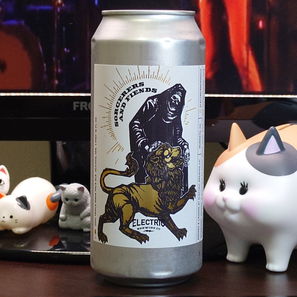 necohico's tweet image. ELECTRIC BREWING
『SORCERERS AND FIENDS』
ABV 10％
Style:DDH TRIPLE IPA
ガツンと濃厚喉ピリ辛苦グレフル皮トロピカル！
初ELECTRIC旨かった😽
ラベルがたまらん素晴らしい。
#ビール #beer #クラフトビール #craftbeer #一期一会〜る（@151lshop
） #conix