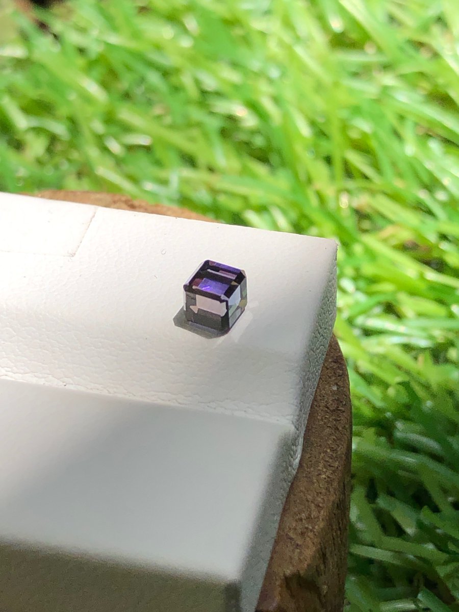 天然・非加熱タンザナイト 0.76ct | 3.64 × 3.68 × 3.73 mm | アイ