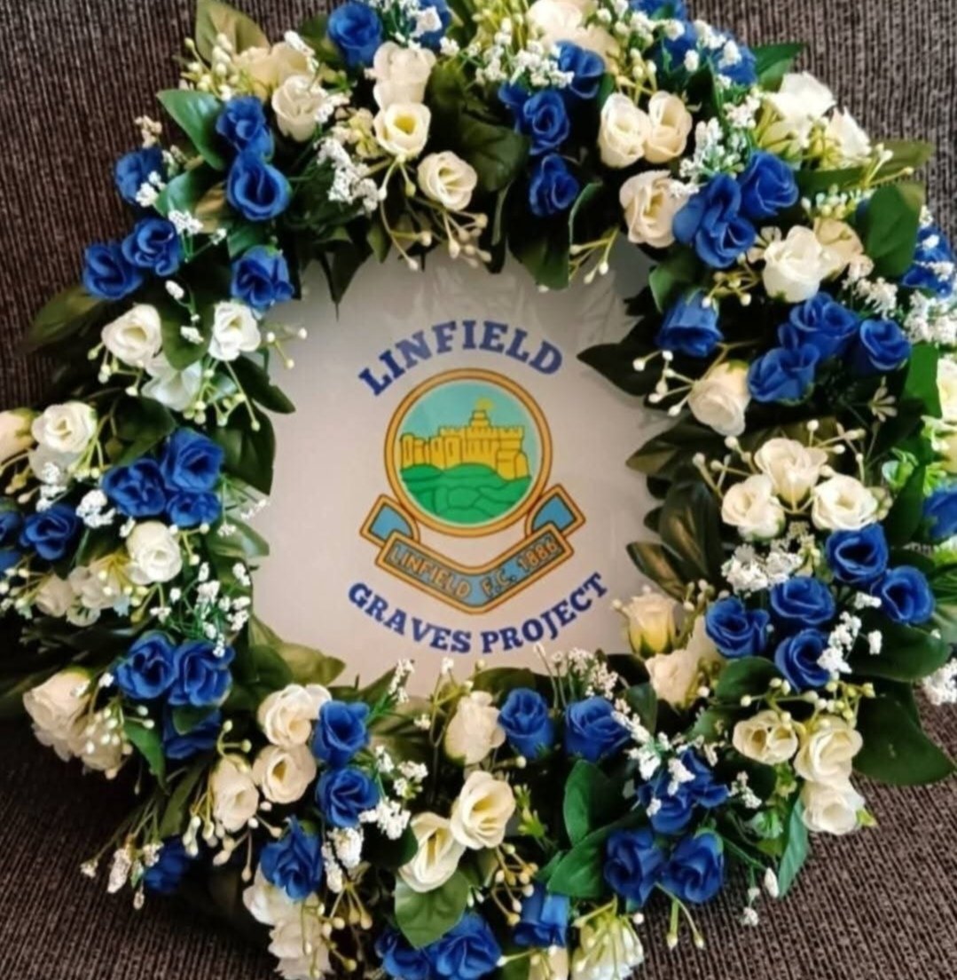 LinfieldGraves's tweet photo. 4/4

 Sam was also a member of the 1958 World Cup Finals squad. 

Sam Mccrory is buried in Donaghadee Cemetery.  

❤️🤍💙 https://t.co/nkHMTG2Edu