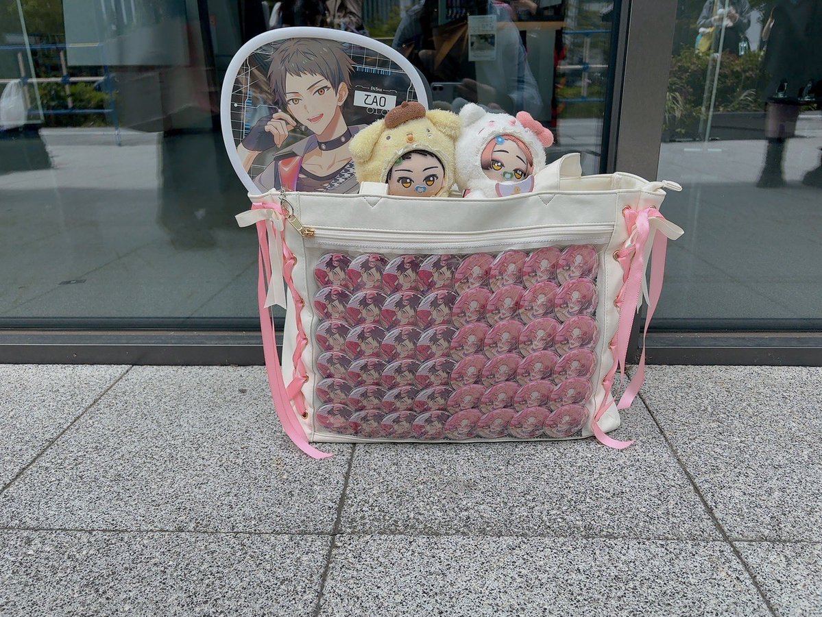 みか tweet media