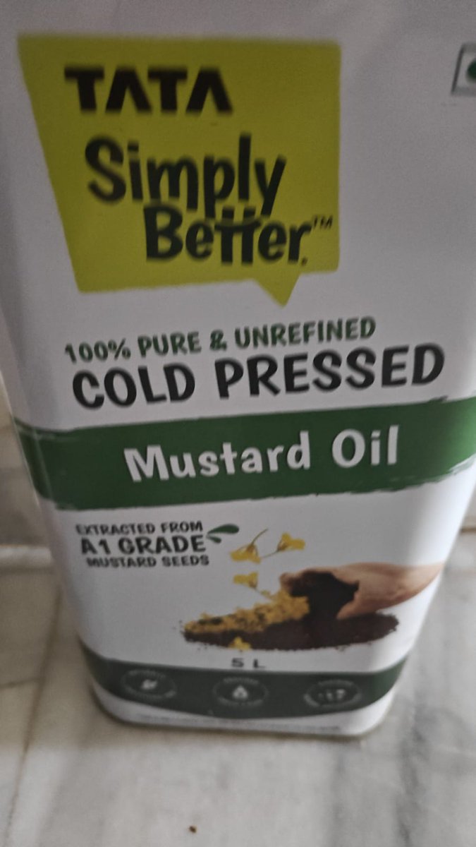 _quest_ian's tweet photo. Swiggy Pay more &amp; get stuck wrong low priced product. I ordered Groundnut Oil 5 LTR &amp; instead received Mustard oil 5 LTR. I am being told that I won't be able to get replacement for this. Why customer suffers mistake of store. Order id: 236663328842577 02 May 26. Docs attached. https://t.co/7KVimfUAvm