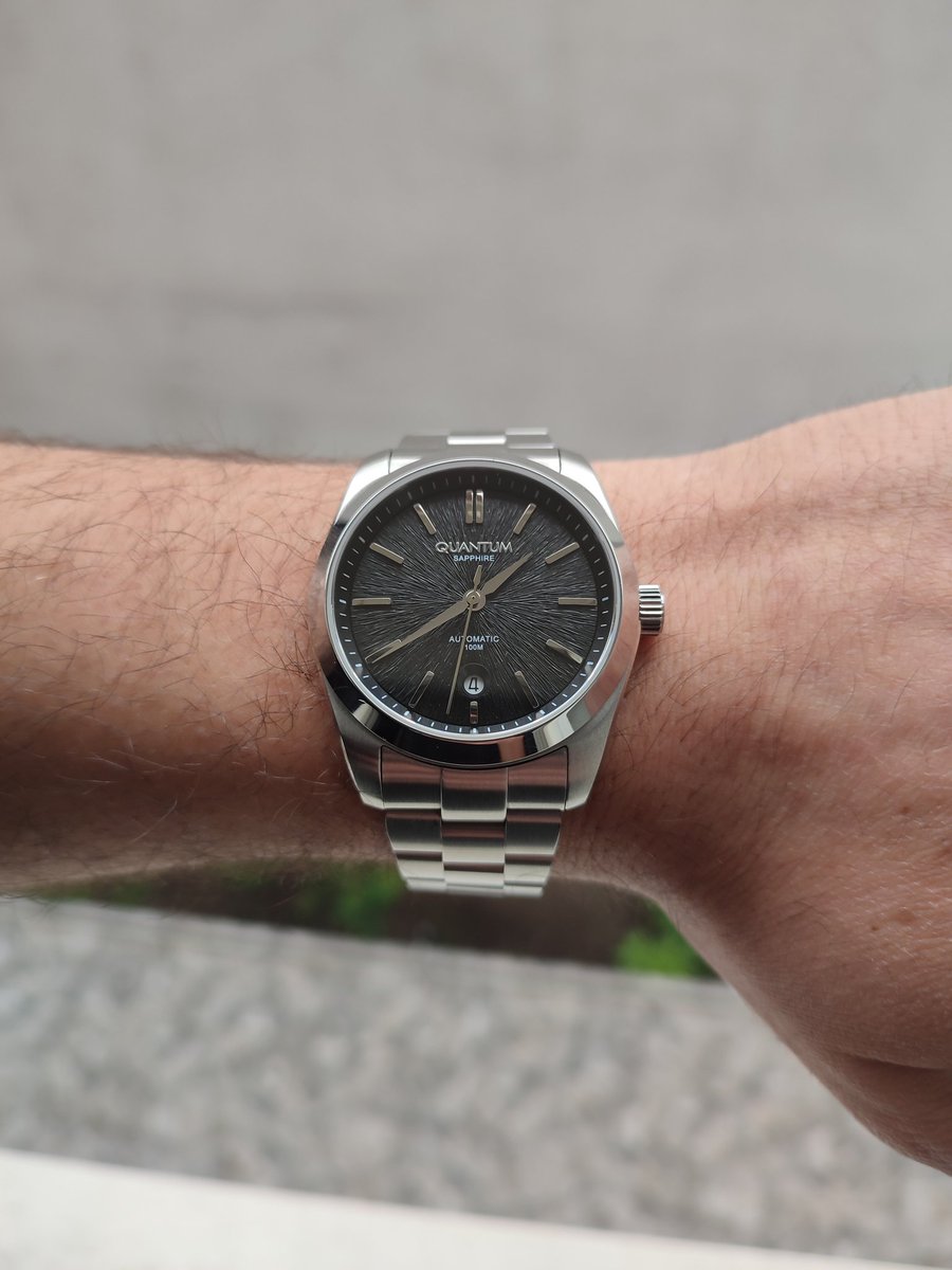 TDCakmak's tweet photo. Bilekleri alalım hafta başı mesaisi.
Ben Quantum QMG1228 ile bu haftaya başladım. Dost hediyesi en iyisidir.
#wristcheck
#performancemonster https://t.co/lC7Ks1Heht