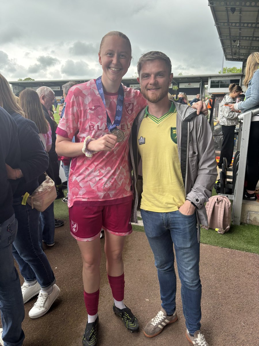 georginapoole16's tweet photo. @NorwichWSC @NorwichCityWFC @FAWNL https://t.co/hhUsHkxyLz
