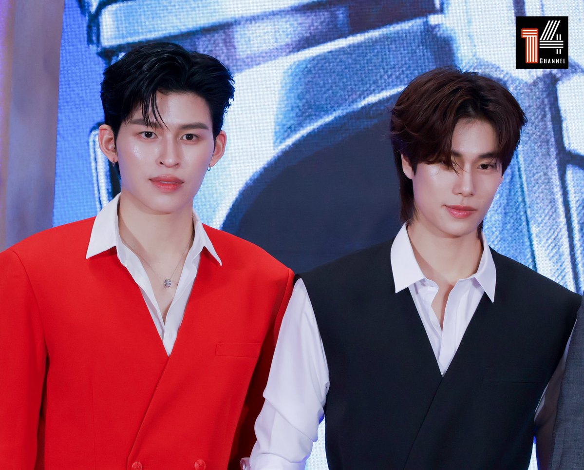 "ปอนด์ - ภูวินทร์" ร่วมงาน "LEGO CERTIFIED STORE OPENING"✨

POND PHUWIN LEGO SIAM PARAGON
#LEGOSiamParagonxPondPhuwin
#ปอนด์ภูวินทร์ #PondPhuwin 

#ppnaravit #phuwintang
#LEGOTHXPondPhuwin 
#LEGOStarWarsTHXPondPhuwin
#LEGOSiamParagon
#LEGOTH #BricksThailand