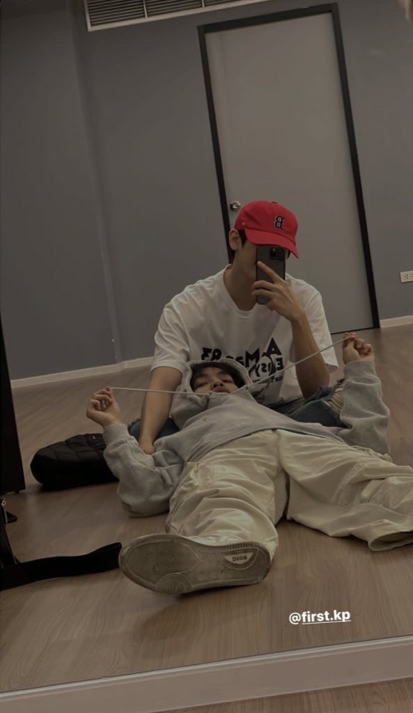 โปรดเรียกคุณธนวัฒน์ว่า “พี่ขต” 🌘 tweet media