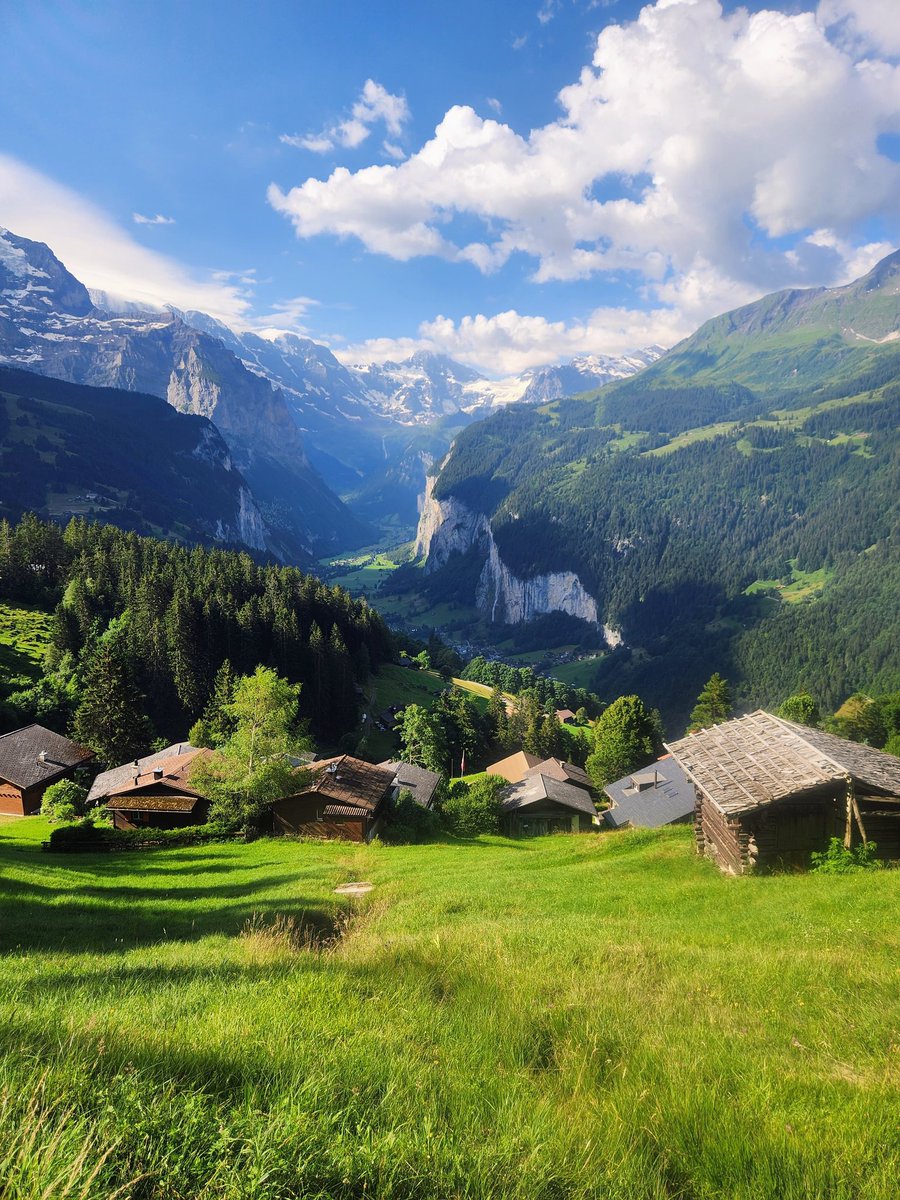 HikingSwitzerland tweet media