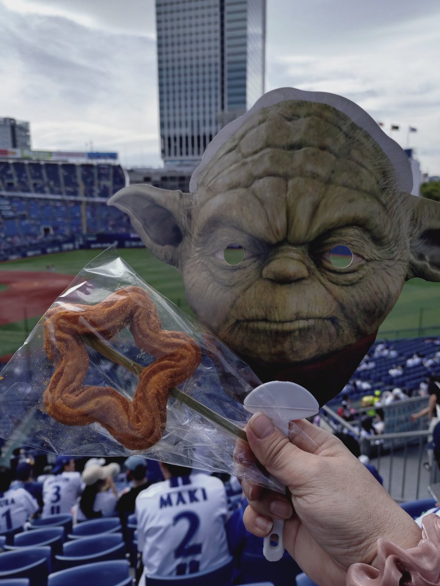 chk_yan44's tweet photo. ハマスタでSTARWARSゲーム
ベイスターズ対カープ
ヨーダのおかげで勝ったー✨
May the force be with you
 #スターウォーズの日
 #スターウォーズ
 #フォースと共にあらんことを https://t.co/nrJi395gMB