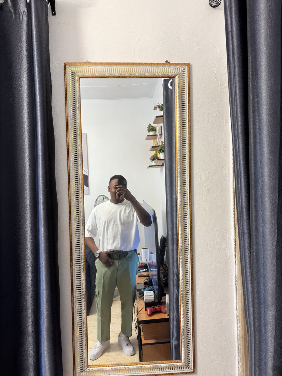 jef_999's tweet photo. @GbemiOO Hellooo, good morning. I can be your plug for plain Tees, our plain tees are 100% cotton, they are durable and of great quality.

The price range of our tees are under these categories:
Basic colored tees: 4,500
Black and White: 5,000 naira
Rare colors: 6,500 naira. https://t.co/U6HRSE9fB8