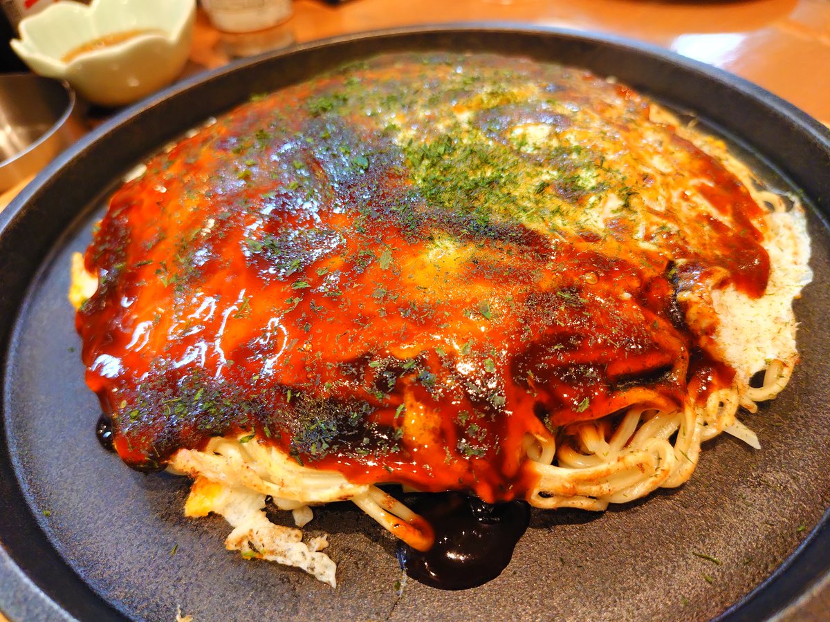 Colonel_Boya's tweet photo. 本日の夜ご飯🙌

広島遠征！！牡蠣とお好み焼きとSTU(笑)お会計1人約2,800円、おいしすぎた🤤STU単独公演いってきまー🤣 https://t.co/Xq52ZDpMhw
