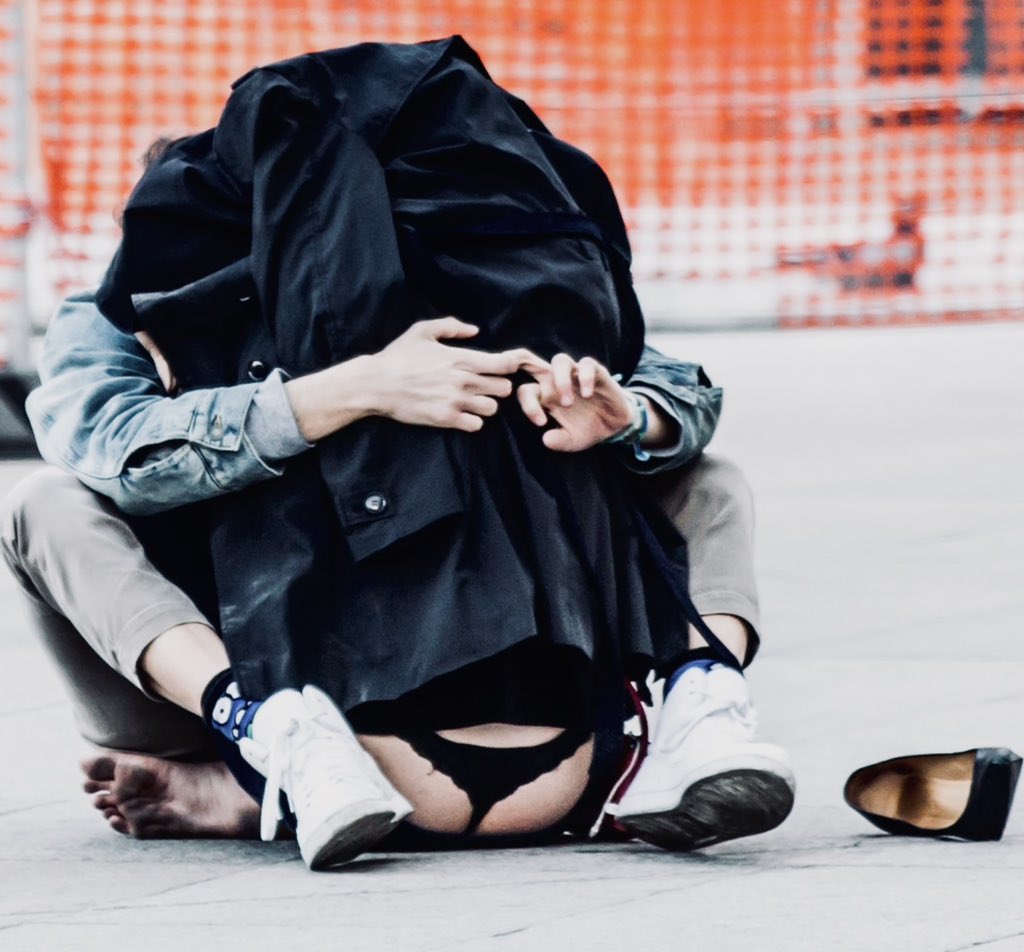 beanotownphoto's tweet image. With the lights out, it’s less dangerous…#photography #Milan #Nirvana #Streetlife #Streetphotography #Italia #Italy