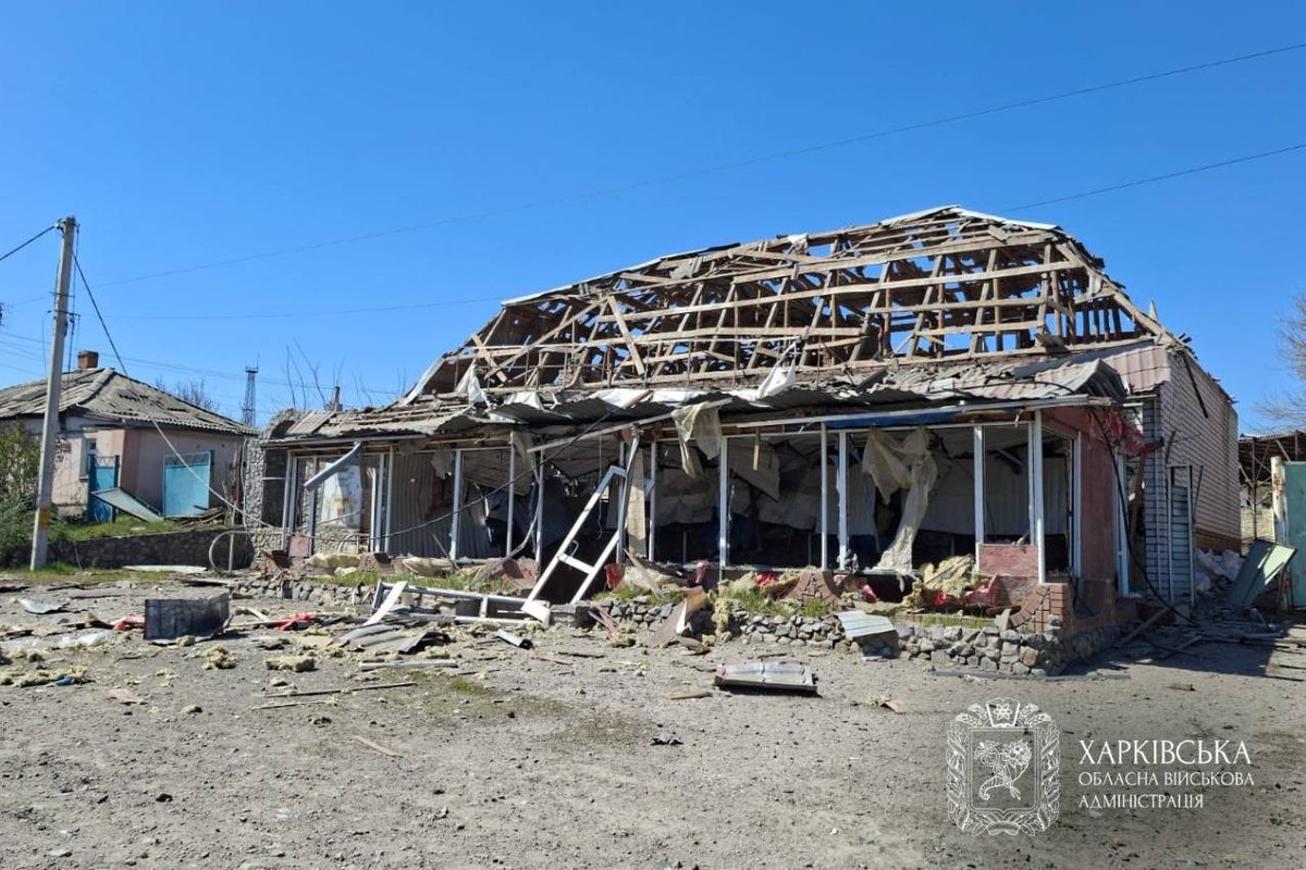 unitcryptoUS's tweet photo. 🚨 RUSSIA STRIKES MEREFA WITH ISKANDER BALLISTIC MISSILE. 🇺🇦💔🇷🇺

Russia just struck Merefa in the Kharkiv region. They used a ballistic missile meant for war to kill civilians in their homes.

This is the face of Russian "liberation" in 2026. 🏛️👀 #Merefa #Kharkiv #Ukraine #StopRussia #BreakingNews #Terrorism