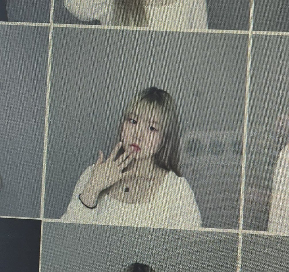 이름이에요 tweet media
