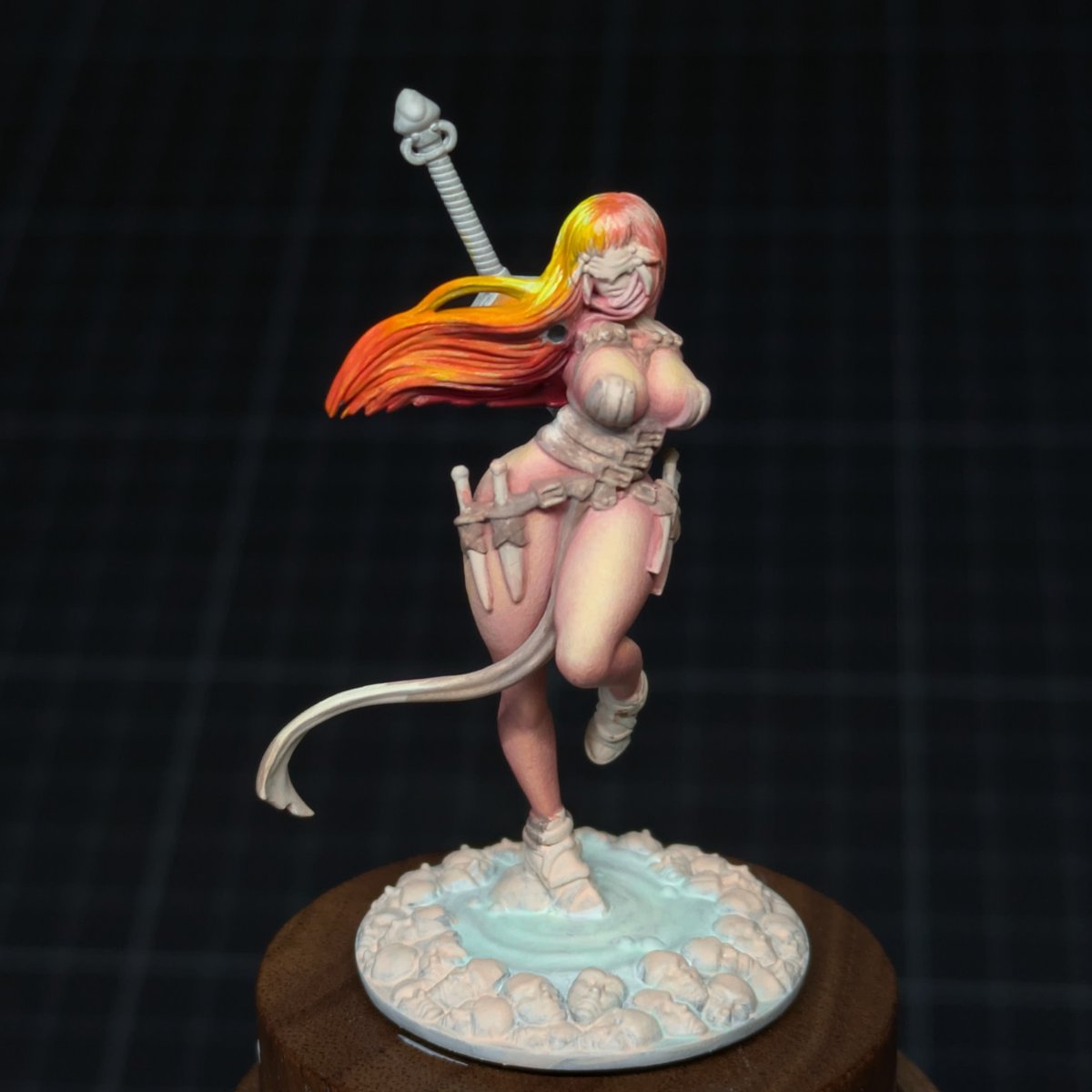 Naofrost_mini's tweet photo. New commission – White Speaker Sword Hunter from Kingdom Death Monster.

The painting of this model will be inspired by the official art, designed by Derrick Chew. https://t.co/rpEoZIXheN