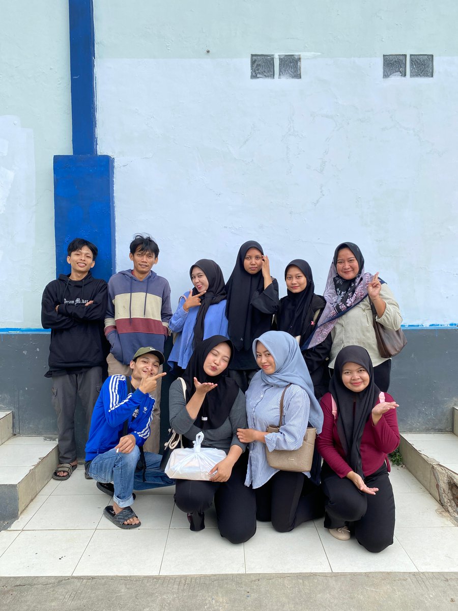 GeaID99's tweet photo. People come and go 
Sekian purnama baru upload foto bareng Partner kerja ini pun salah satu ada yg mau resign https://t.co/ieL2xiJ5XC