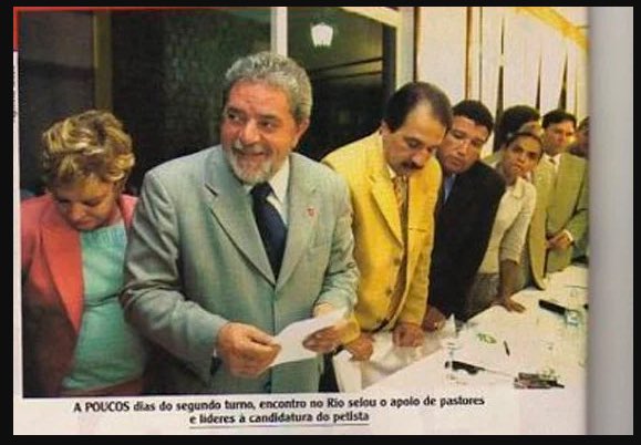 KaltTech's tweet photo. @AndradeRNegro2 Quem não te conhece, que te compre #Malafaia. 
Desde 2002 apoiando Lula e o PT. Fez parte do conselhão por indicação do próprio Lula. Apoiou Lula contra Serra, depois de uns anos largou Lula, foi apoiar Serra. Um dia desses batia no Flávio, agora o coloca no palanque. 😒🤦🏻‍♂️ Falso! https://t.co/DloVDgefCZ