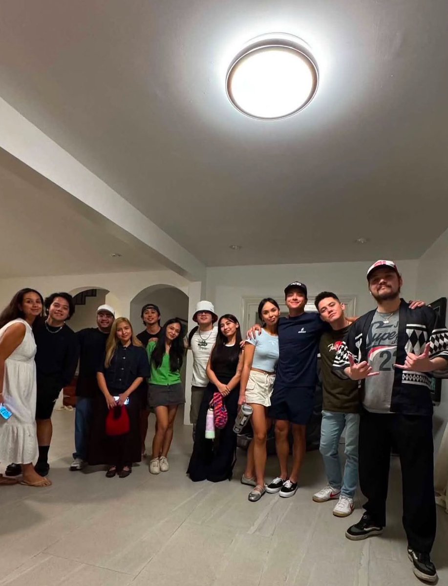 k. tweet media