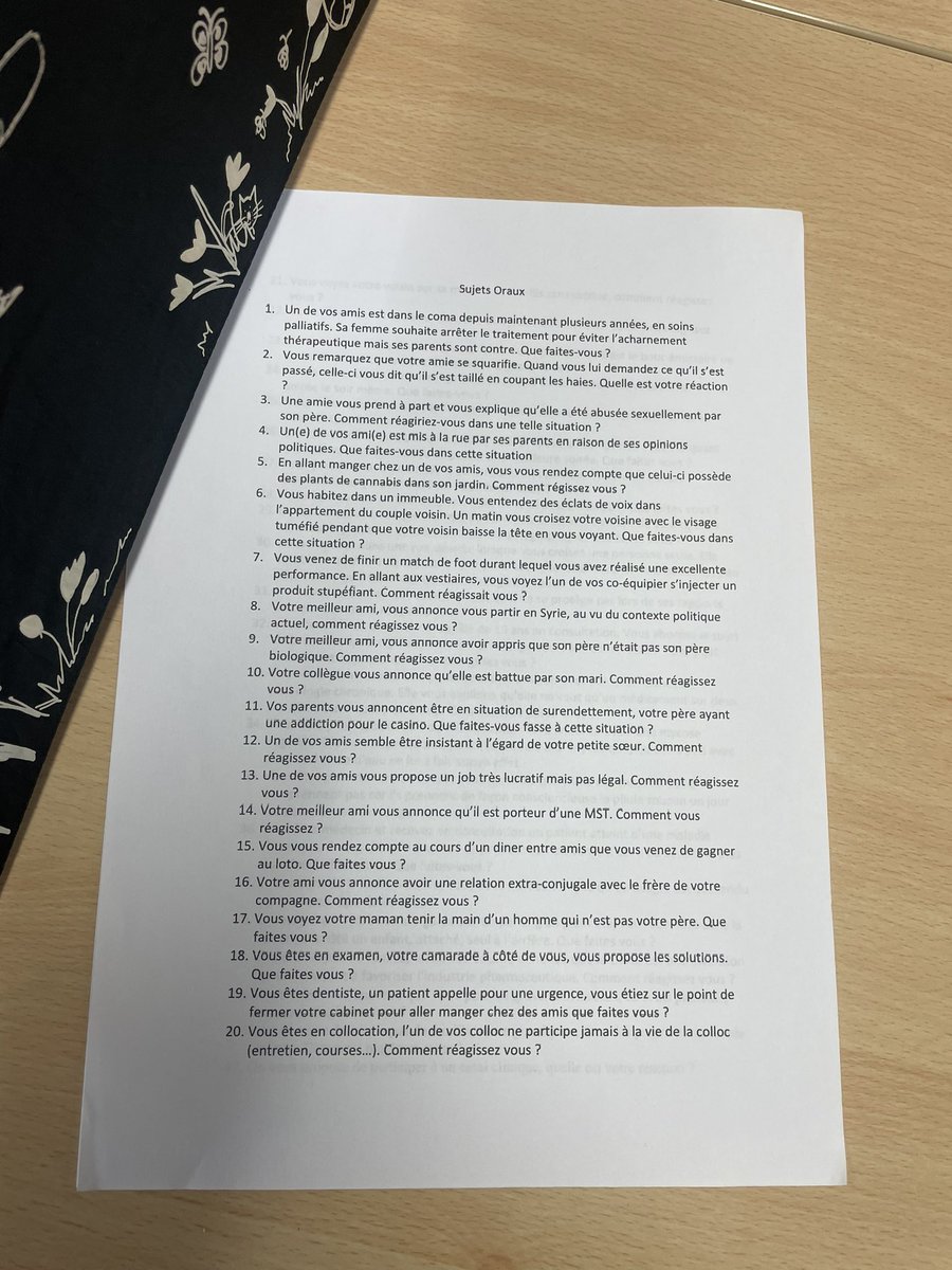 Sa_lmv's tweet photo. Les oraux pour médecine https://t.co/Bg7atbMbn8