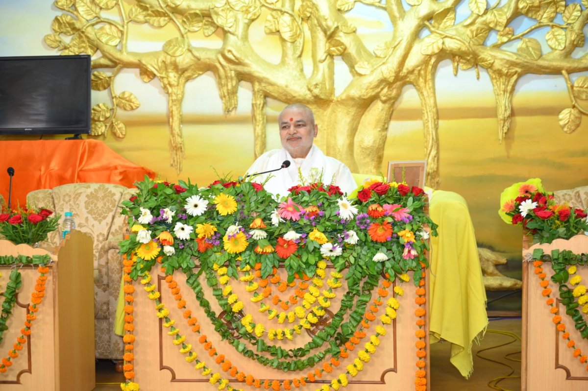 GirishCVarma's tweet photo. महर्षि विद्या मंदिर के राष्ट्रिय कार्यालय में "महर्षि चेतना पर आधारित शिक्षा" का सात दिवसीय शिक्षक प्रशिक्षण कार्यक्रम आयोजित किया गया है. https://t.co/u0V0k2endZ
