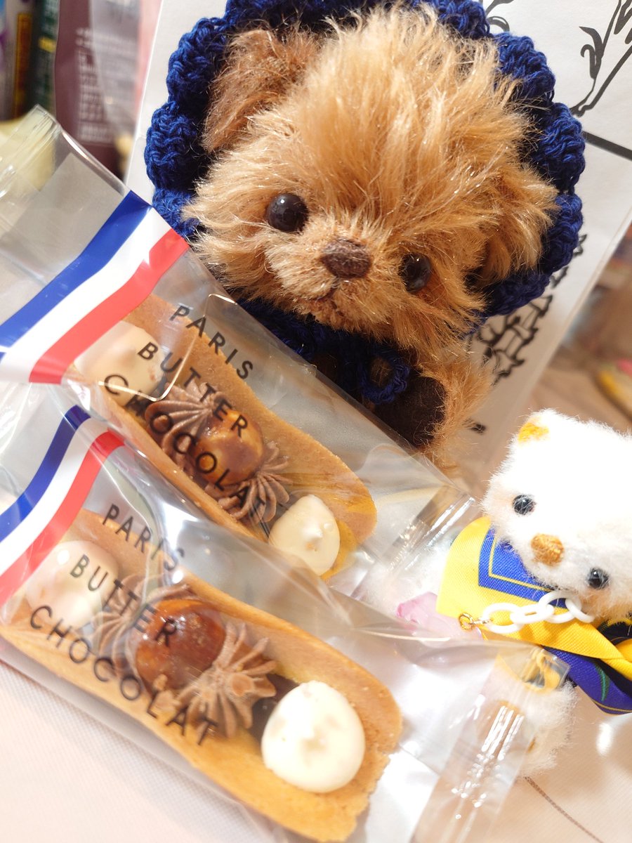 mikadukinn5's tweet photo. 東京駅の素敵なお菓子を
お友達からプレゼント頂きました。
めっっっっちゃ美味しかったよ！
なので🧸ちゃんでCM！

@hotaka_sen 
ありがとう！また絶対遊ぼうね！ https://t.co/mgkZAhzzRp