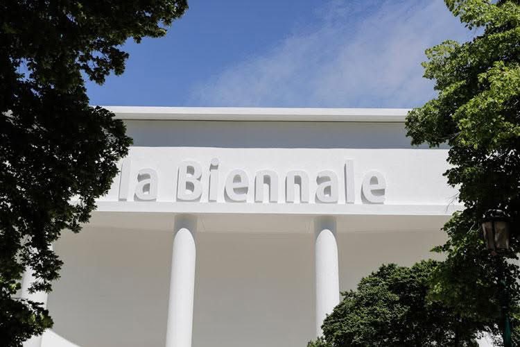 istitutorusso's tweet photo. CHIUSO IL PADIGLIONE RUSSIA ALLA BIENNALE DI VENEZIA

L’accesso al Padiglione Russia della Biennale di Venezia è stato chiuso al pubblico.

Ennesimo atto vergognoso che non tiene conto di un rapporto secolare tra Italia e Russia.

(Foto del sito ufficiale) https://t.co/g31jZZaFFf