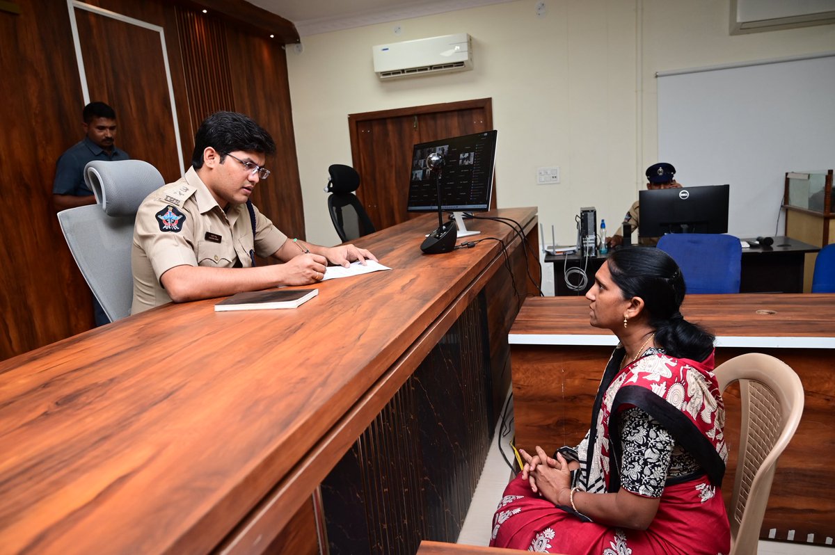Eluru District Police tweet media