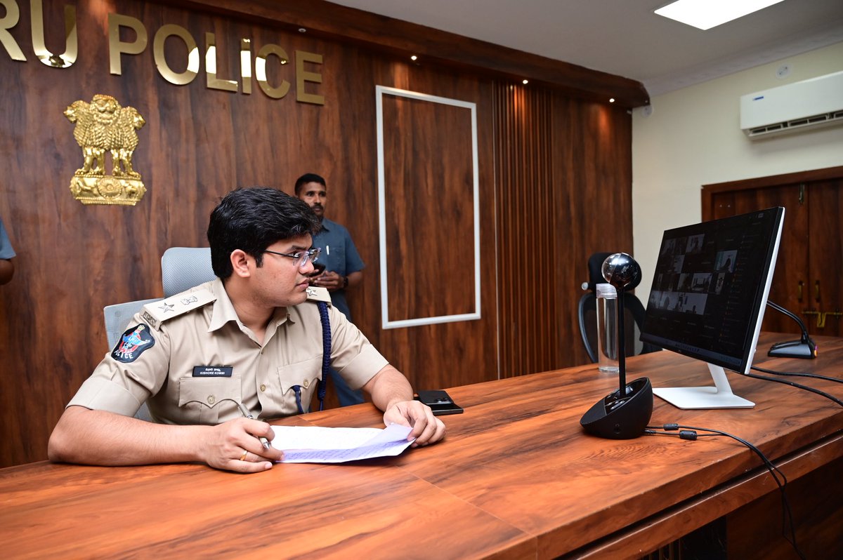 Eluru District Police tweet media