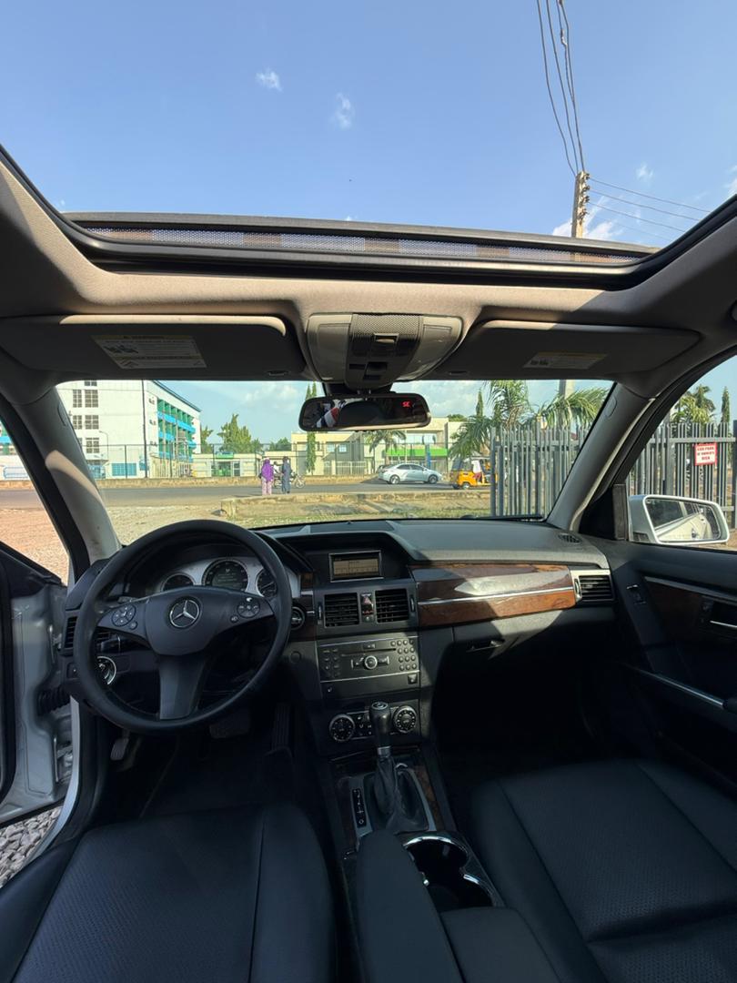 Beauty Cars tweet media