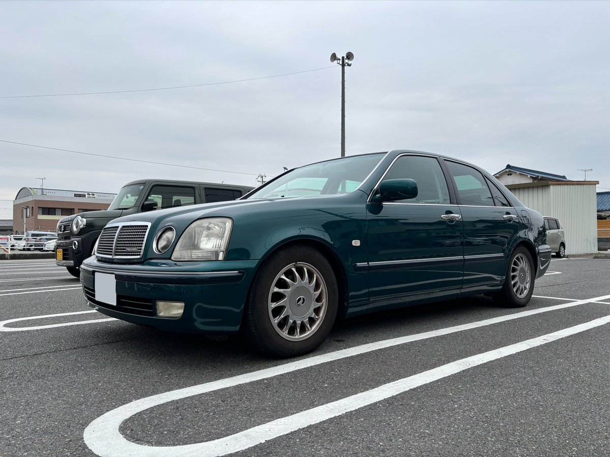 HIROS13Qs's tweet photo. トヨタ プログレ
走行距離62000キロ
車検令和8年10月

タイミングベルト2万キロ時に交換してます。
RSRのダウンサス付けてます。(純正スプリングあります。) 
前後ドラレコ
スペアキー、ブランクキーあります

内装は黒革で状態も良いですが外装は雹害受けてます。

30万値下げ要相談
 #車売ります。 https://t.co/CMvYLOYcXD
