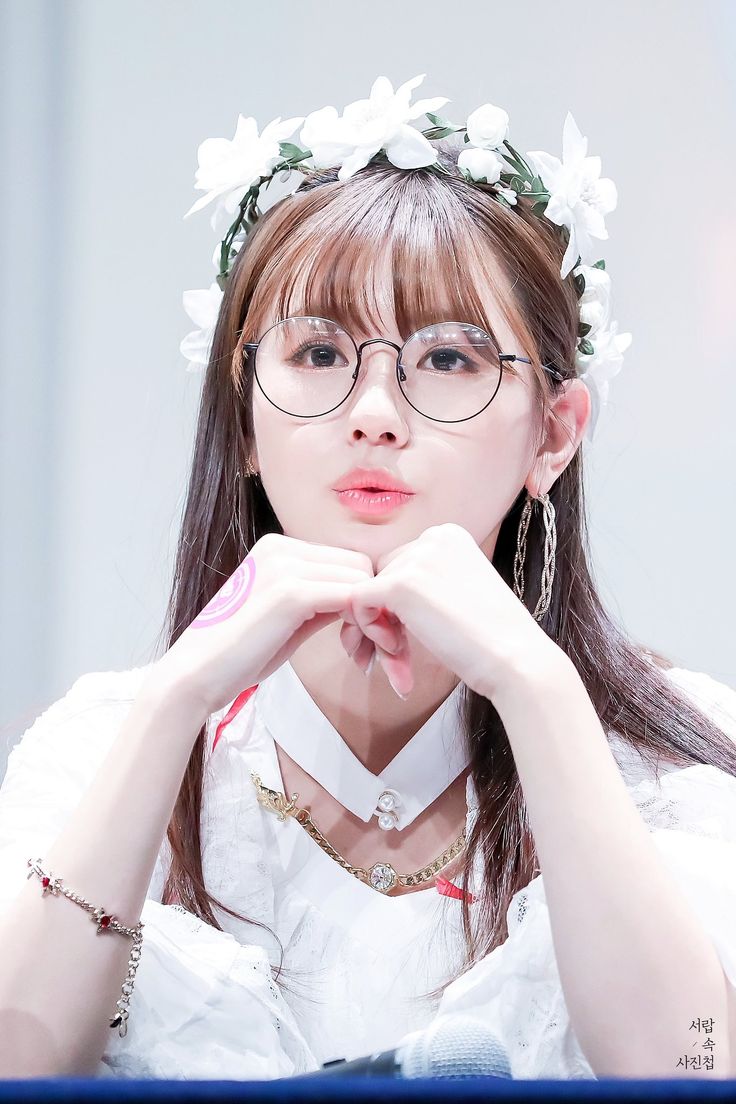 쀼려스 tweet media