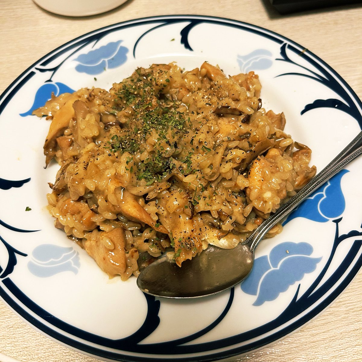 hey_funkyBaby's tweet photo. ただ穏やかな暮らしをしたいだけ https://t.co/JqLVMrScHK